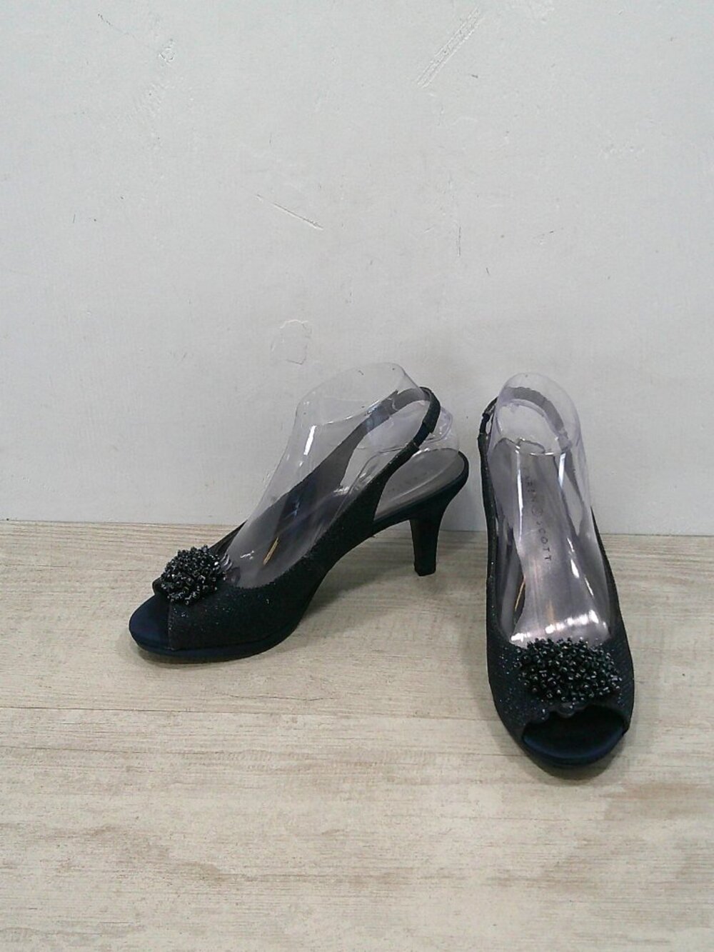 Karen Scott Breena Dressy Shimmer Peep Toe Heel Night out Sandals Size 7.5